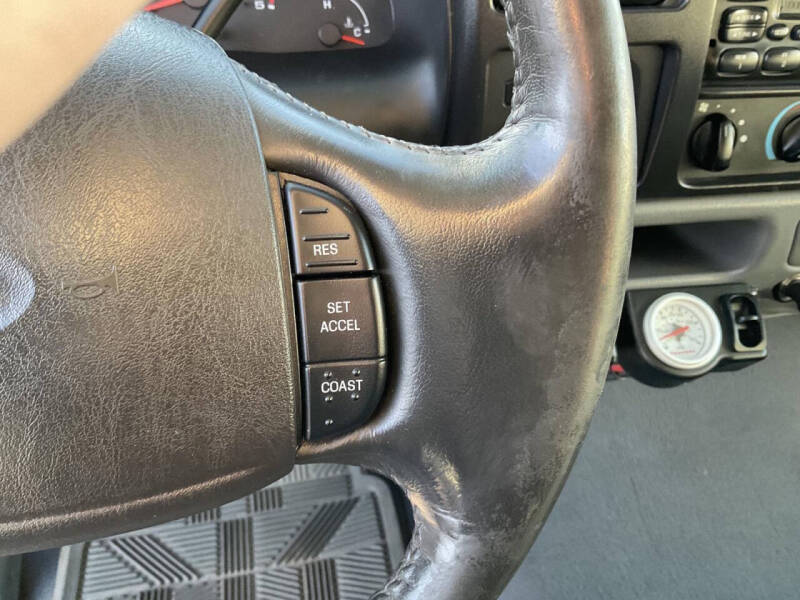 2005 Ford Excursion XLT