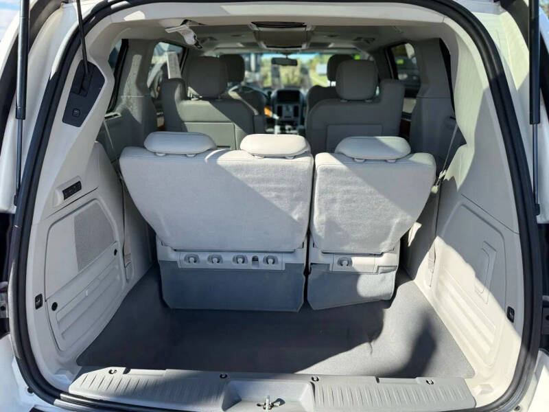 2008 Chrysler Town and Country Limited