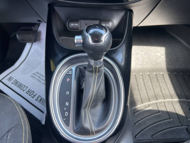 2016 Kia Soul +