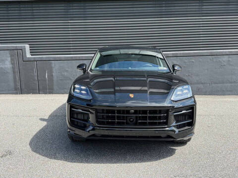 2025 Porsche Cayenne GTS
