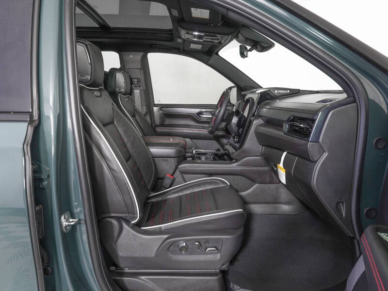 2025 GMC Yukon AT4 Ultimate