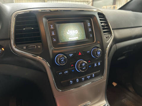 2017 Jeep Grand Cherokee Laredo