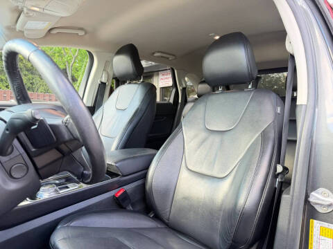 2019 Ford Edge Titanium