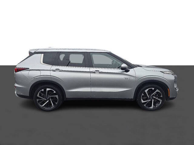 2024 Mitsubishi Outlander PHEV SE