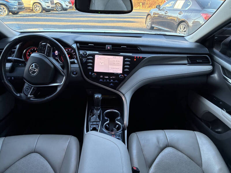 2019 Toyota Camry XSE
