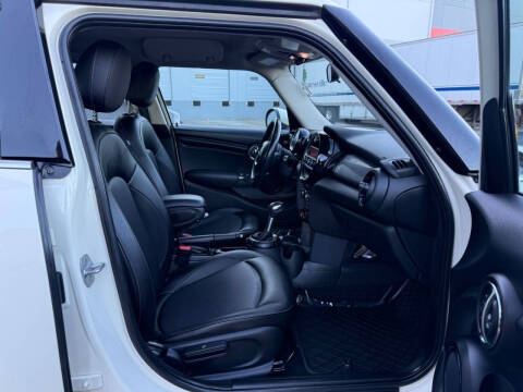 2015 MINI Hardtop 4 Door Cooper