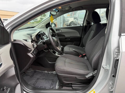 2013 Chevrolet Sonic LT Manual