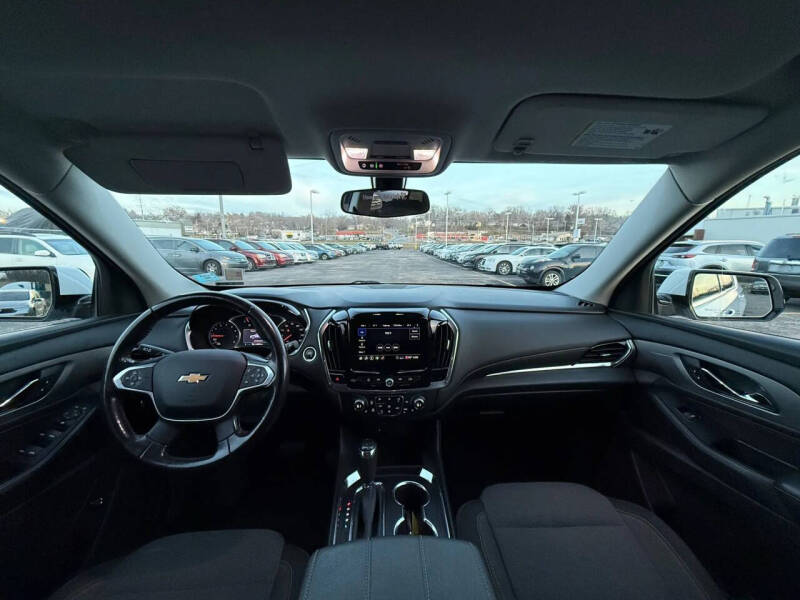 2020 Chevrolet Traverse LT Cloth