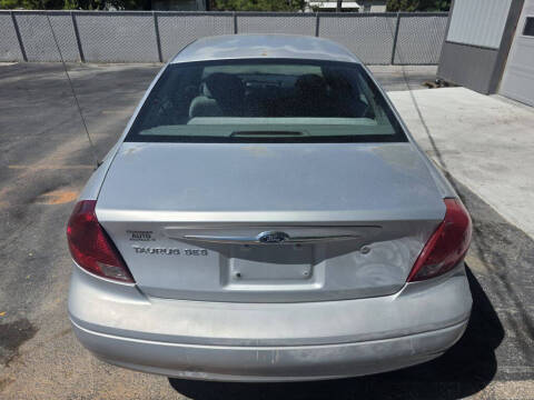 2003 Ford Taurus SES