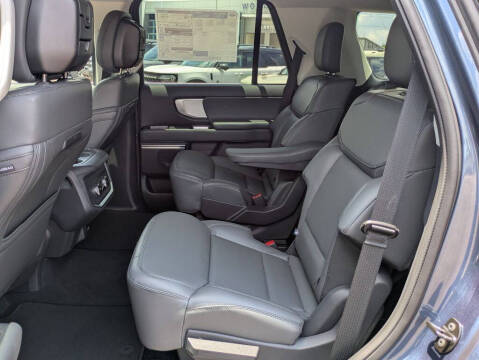 2027 Ford Expedition Active