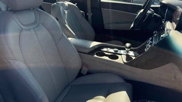 2023 Genesis G70