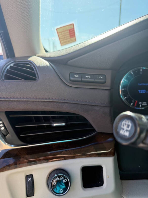 2017 Cadillac Escalade Luxury