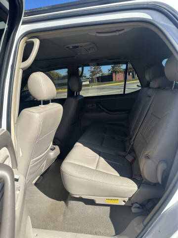 2007 Toyota Sequoia SR5