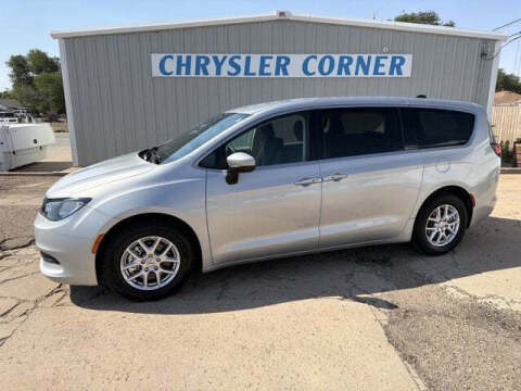 2023 Chrysler Voyager LX