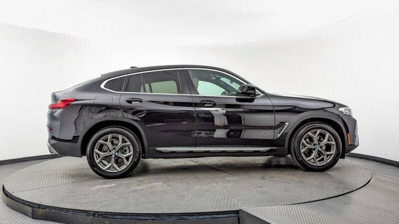 2022 BMW X4 xDrive30i