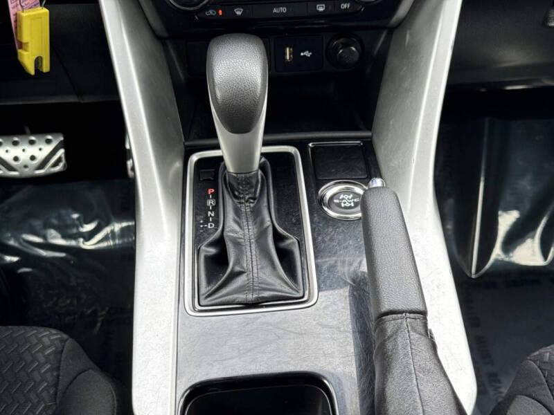 2022 Mitsubishi Eclipse Cross ES