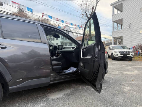 2020 Toyota RAV4 Hybrid XLE