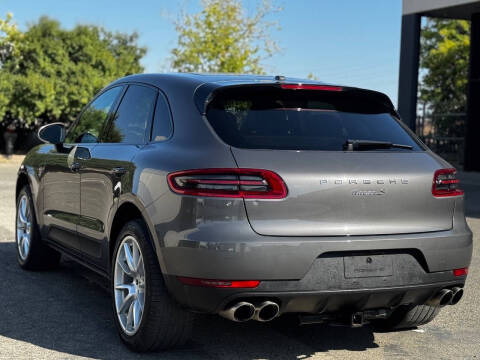 2015 Porsche Macan S