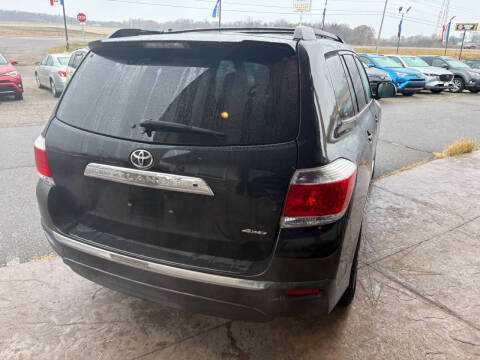 2013 Toyota Highlander SE