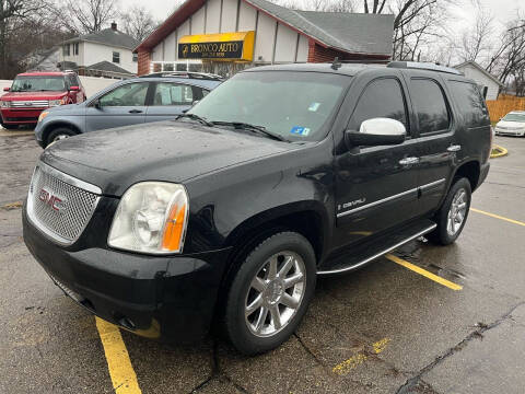 2008 GMC Yukon for sale at Bronco Auto in Kalamazoo MI