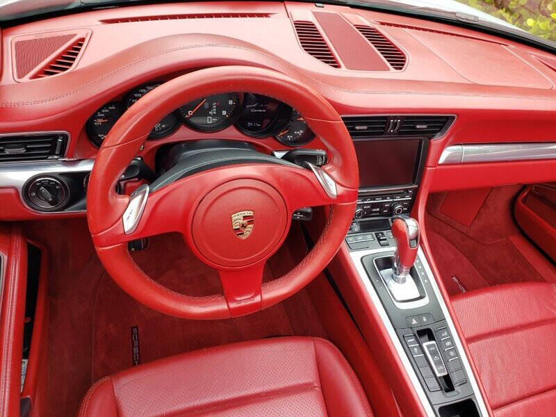 2014 Porsche 911 13