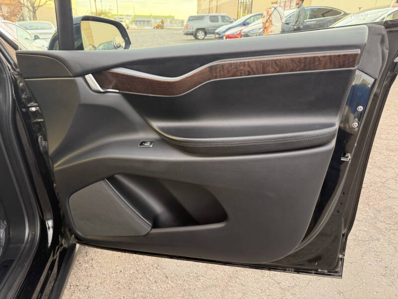 2020 Tesla Model X Long Range Plus