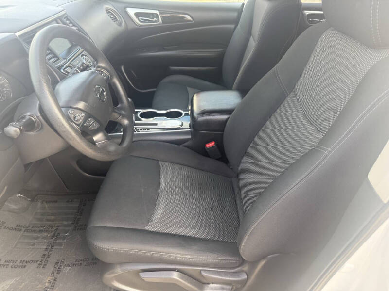 2018 Nissan Pathfinder S