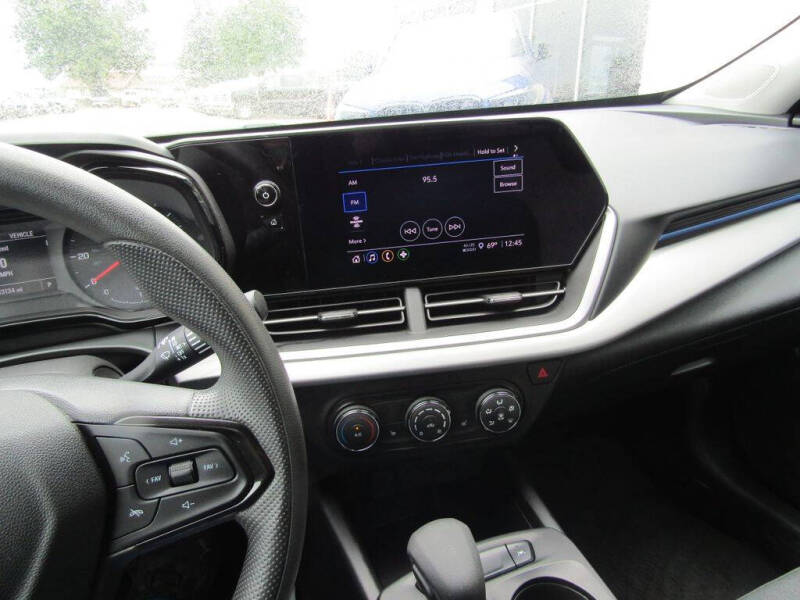 2024 Chevrolet Trax LS