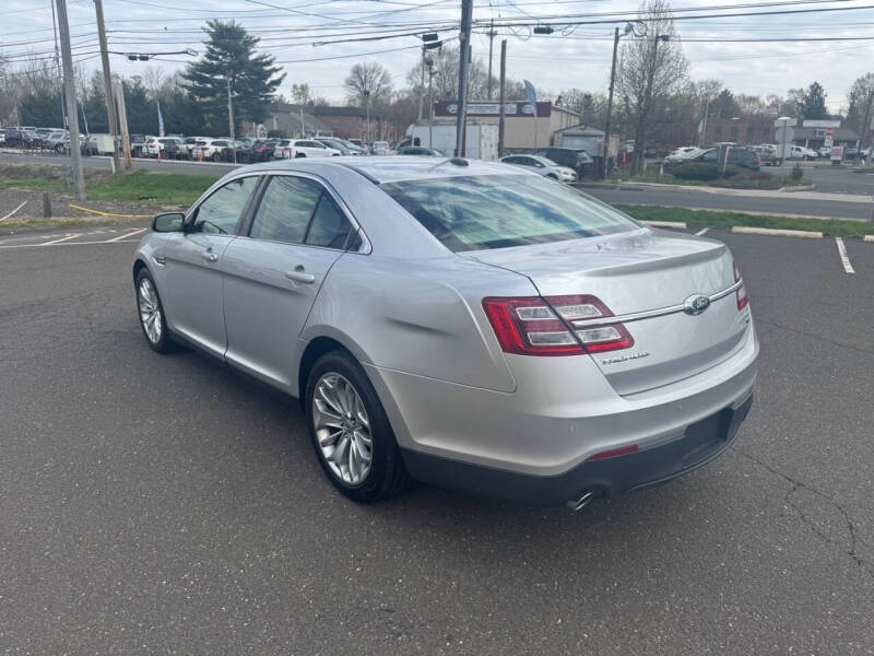 2016 Ford Taurus Limited
