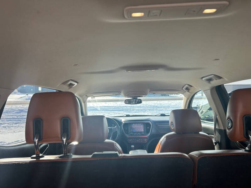 2017 GMC Acadia SLT-1