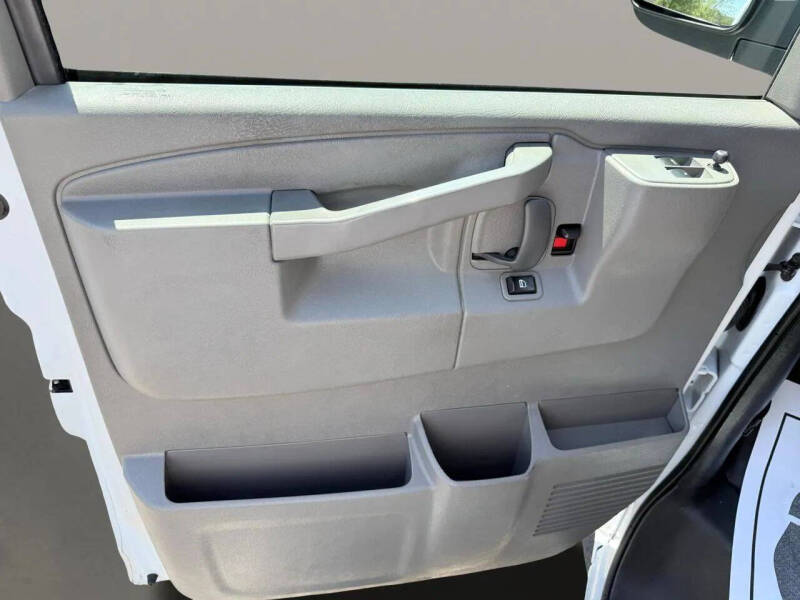 2021 Chevrolet Express 2500