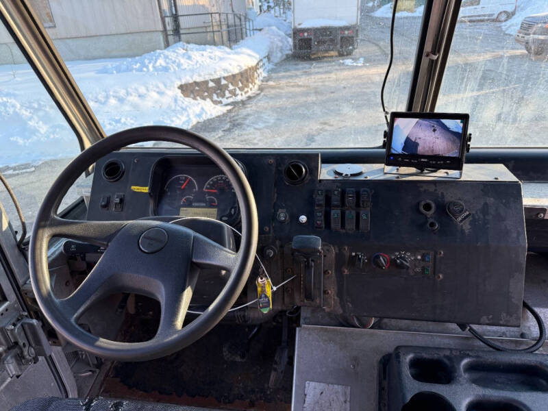 2021 Freightliner MT45 Chassis