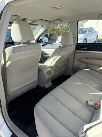 2011 Subaru Legacy 2.5i Premium