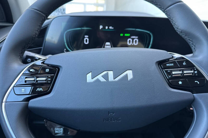2025 Kia Niro EX