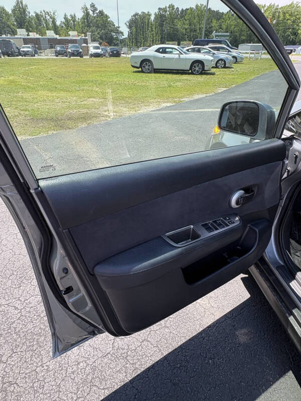 2012 Nissan Versa 1.8 S