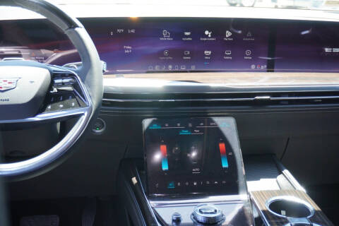 2025 Cadillac Escalade ESV Luxury