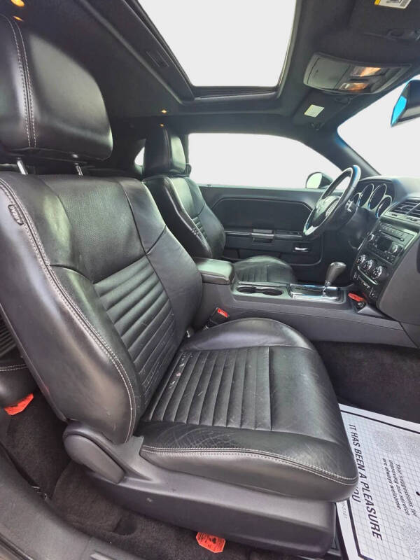 2013 Dodge Challenger SXT