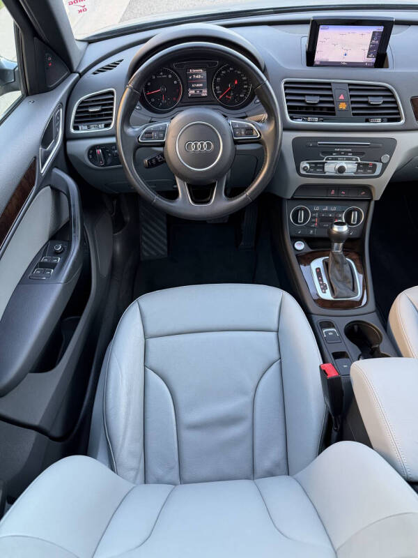 2016 Audi Q3 2.0T quattro Premium Plus