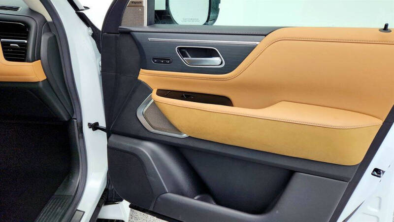 2025 Infiniti QX80 Sensory