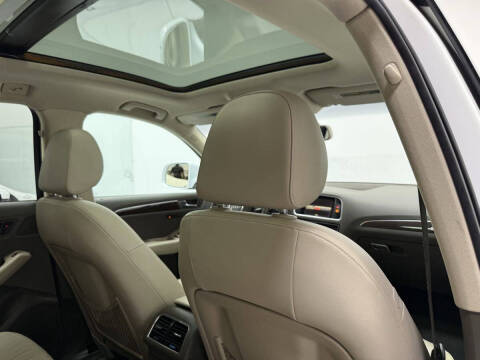 2011 Audi Q5 2.0T quattro Premium Plus