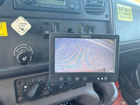 2011 Freightliner M2 106