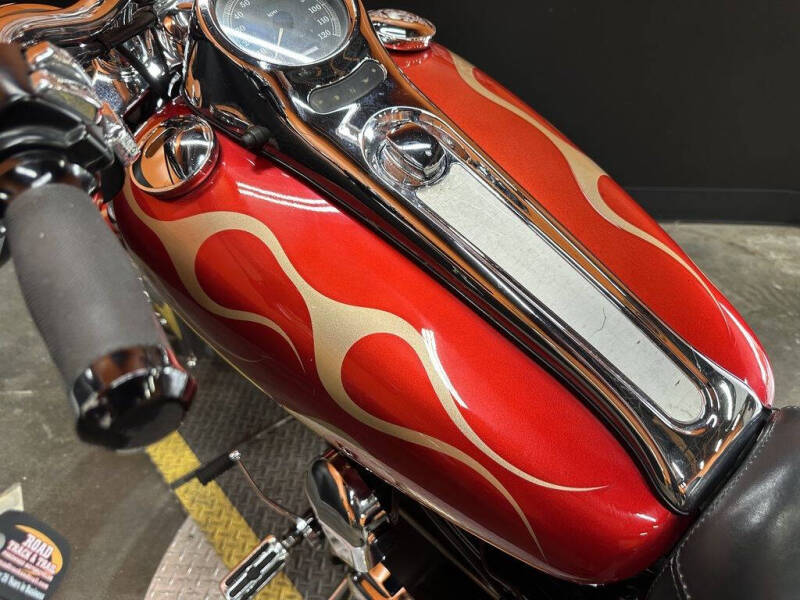 2001 Harley-Davidson® FXSTDI - Softail® Deuce I
