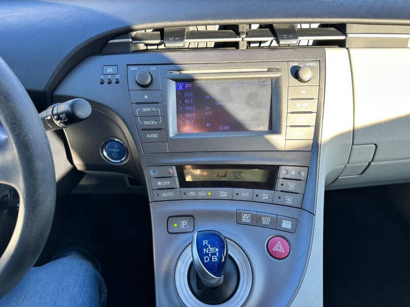 2013 Toyota Prius Three