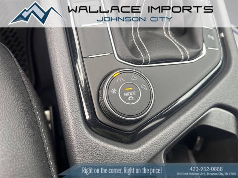 2026 Volkswagen Taos SE Black 4Motion