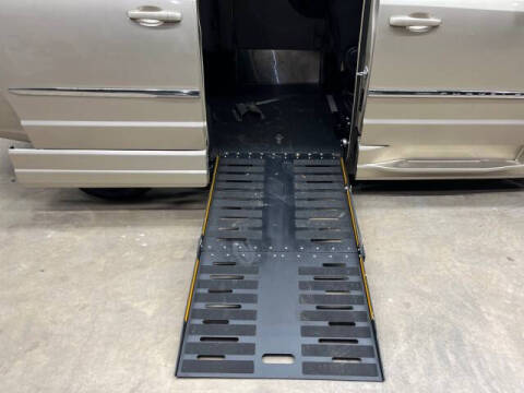 2014 Chrysler Town and Country Touring