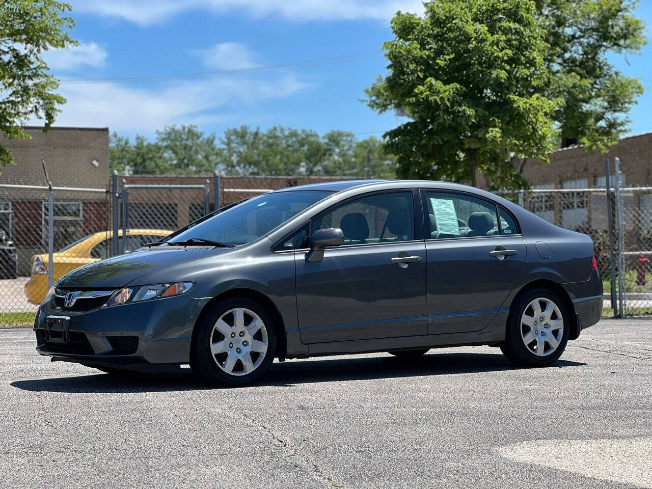 2009 Honda Civic for sale at Ideal Cars LLC in Skokie, IL