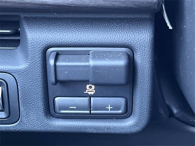 2024 GMC Sierra EV Denali Edition 1