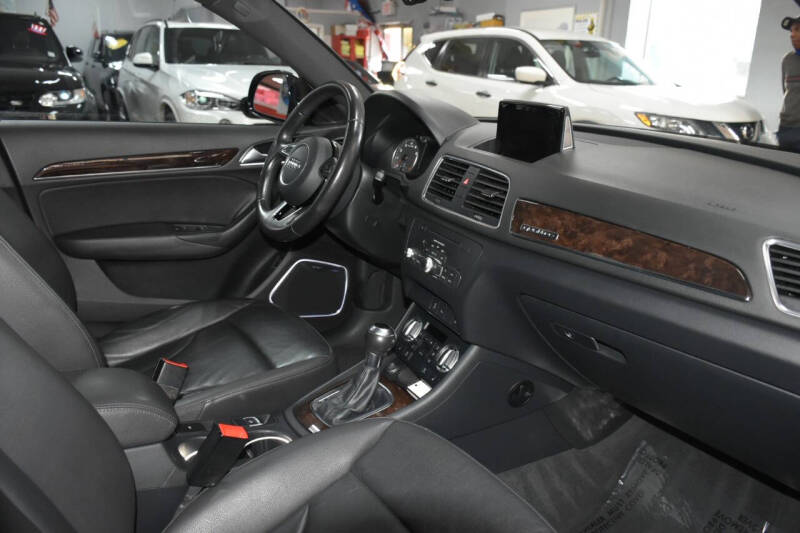 2015 Audi Q3 2.0T quattro Prestige