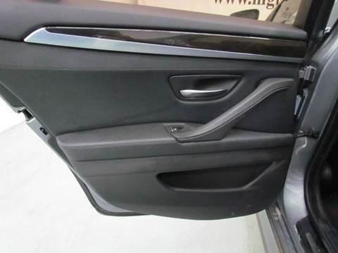 2011 BMW 5 Series 528i