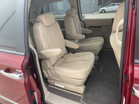 2008 Hyundai Entourage GLS